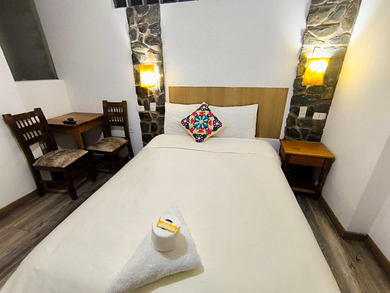 Hostal Balcon De Piedra Urubamba Exteriör bild