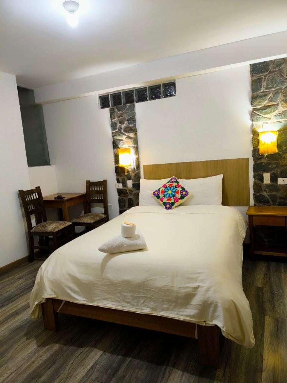 Hostal Balcon De Piedra Urubamba Exteriör bild