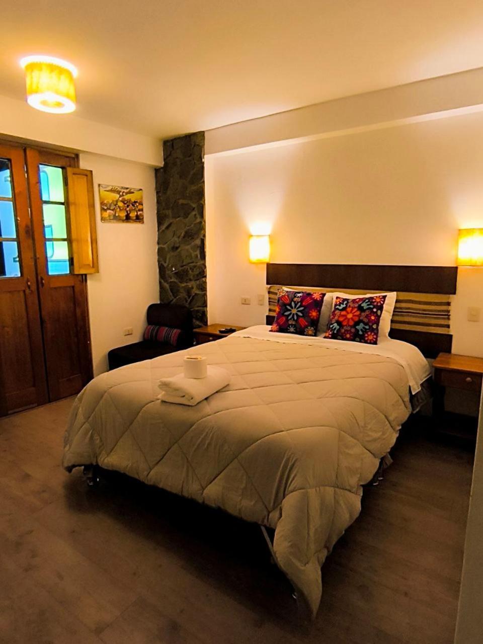 Hostal Balcon De Piedra Urubamba Exteriör bild